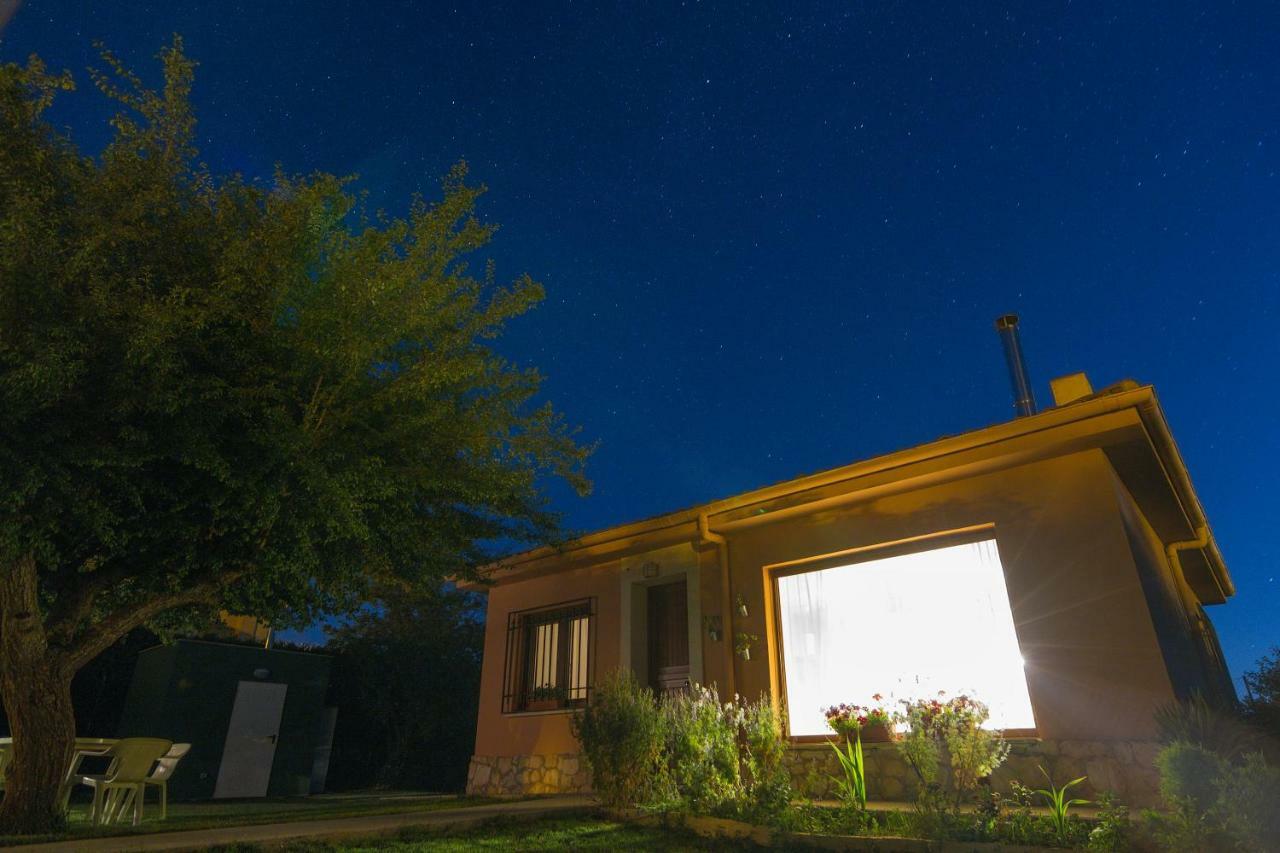 Villa El Jardin De Manuela Santibanez del Val Exterior foto